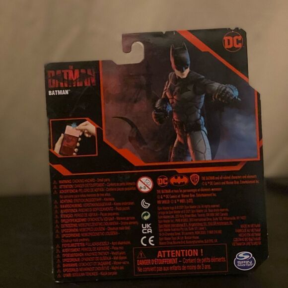 2022 Spin Master The Batman Movie BATMAN Figure New In Hand - Picture 3 of 3